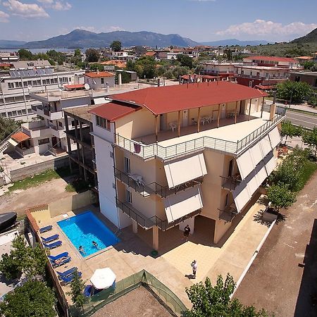 Marvi Hotel Kamena Vourla Buitenkant foto