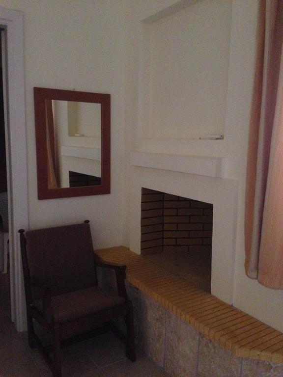 Marvi Hotel Kamena Vourla Buitenkant foto